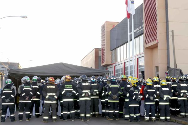 bomberos0322ACD2-5836-A6ED-2C0C-F18B2AA7B525.jpg