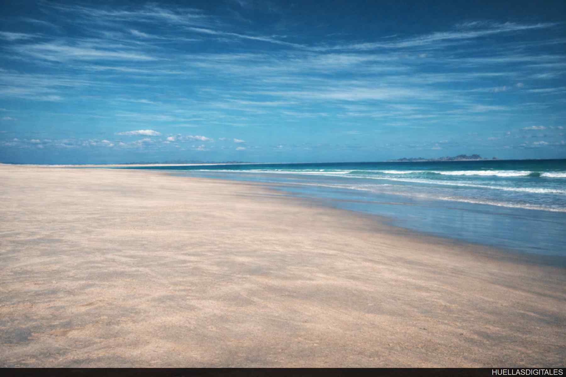 Playa larga, al poniente isla Mocha.