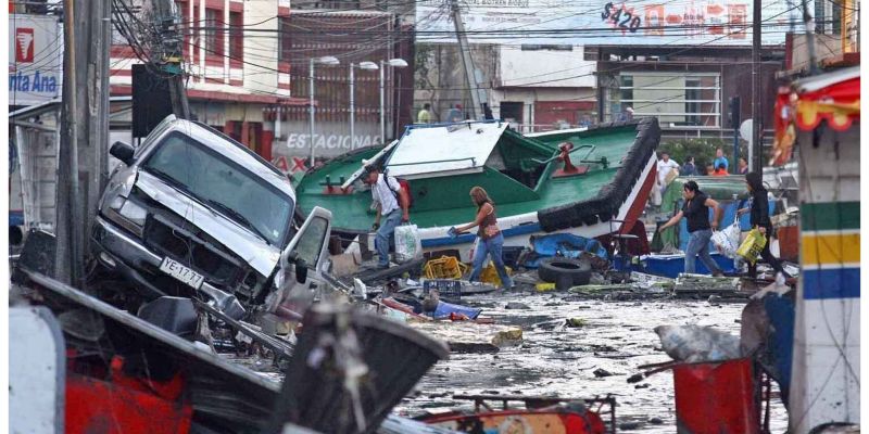 tsunami-talcahuano6EBAADE5-10B2-180E-953B-B5BFD8AEF6DD.jpg